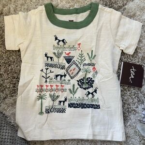 Tea Collectio. Kids Cream and Green Graphic T-Shirt 6-12 months new with tags